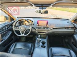 نيسان ألتيما